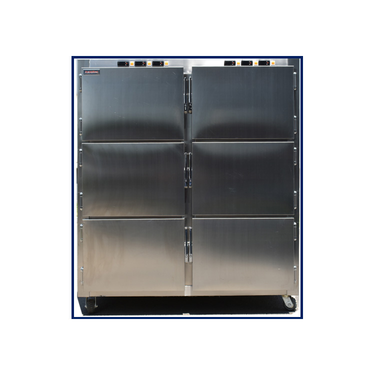 A kórházi ravatalozókban holttestek tárolása során milyen hőmérsékletet kell fenntartani a hűtőrendszernek, hogy a megőrzés és az energiahatékonyság is biztosítva legyen?